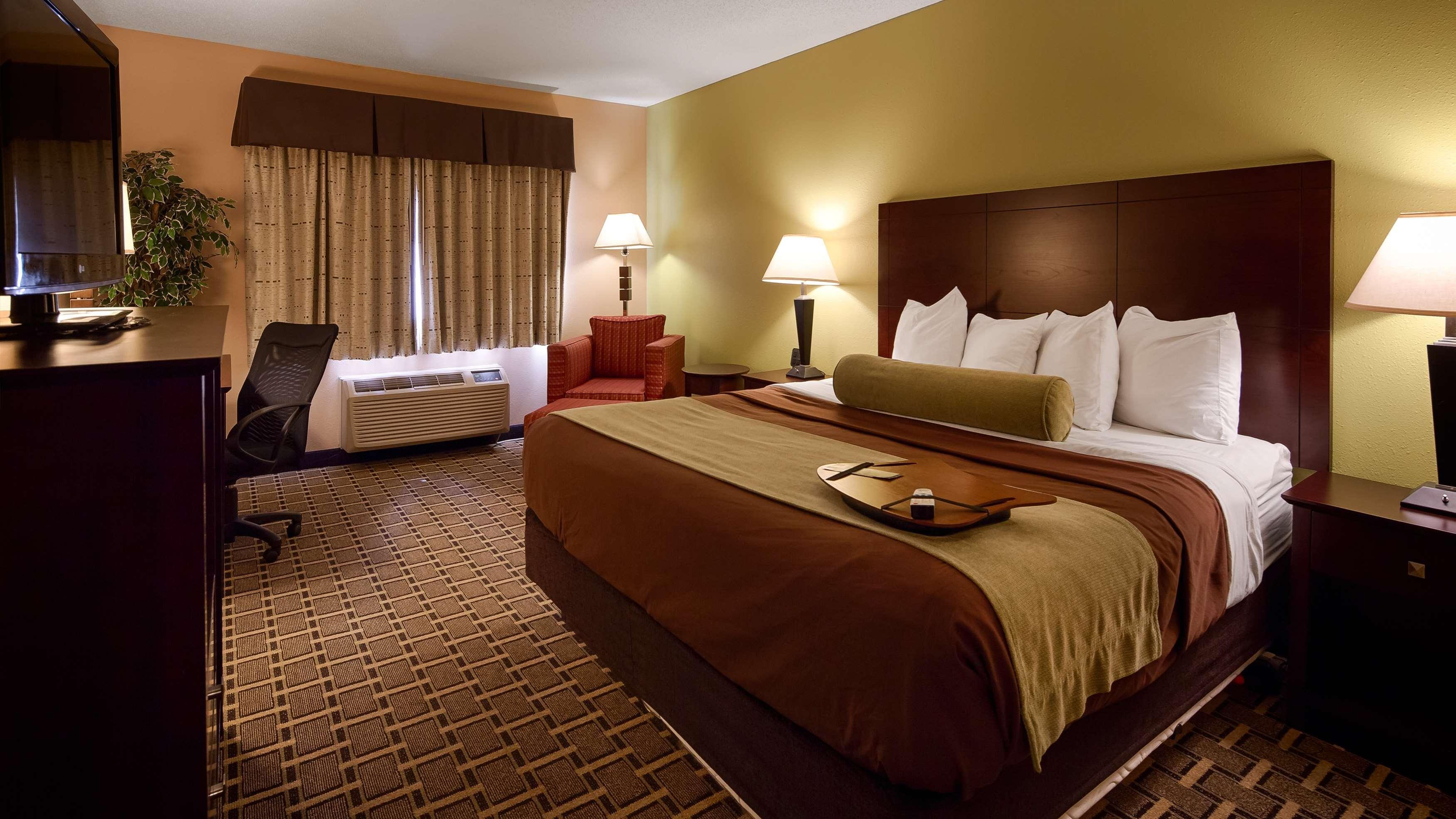 Best Western Plus Executive Inn St. Marys Экстерьер фото