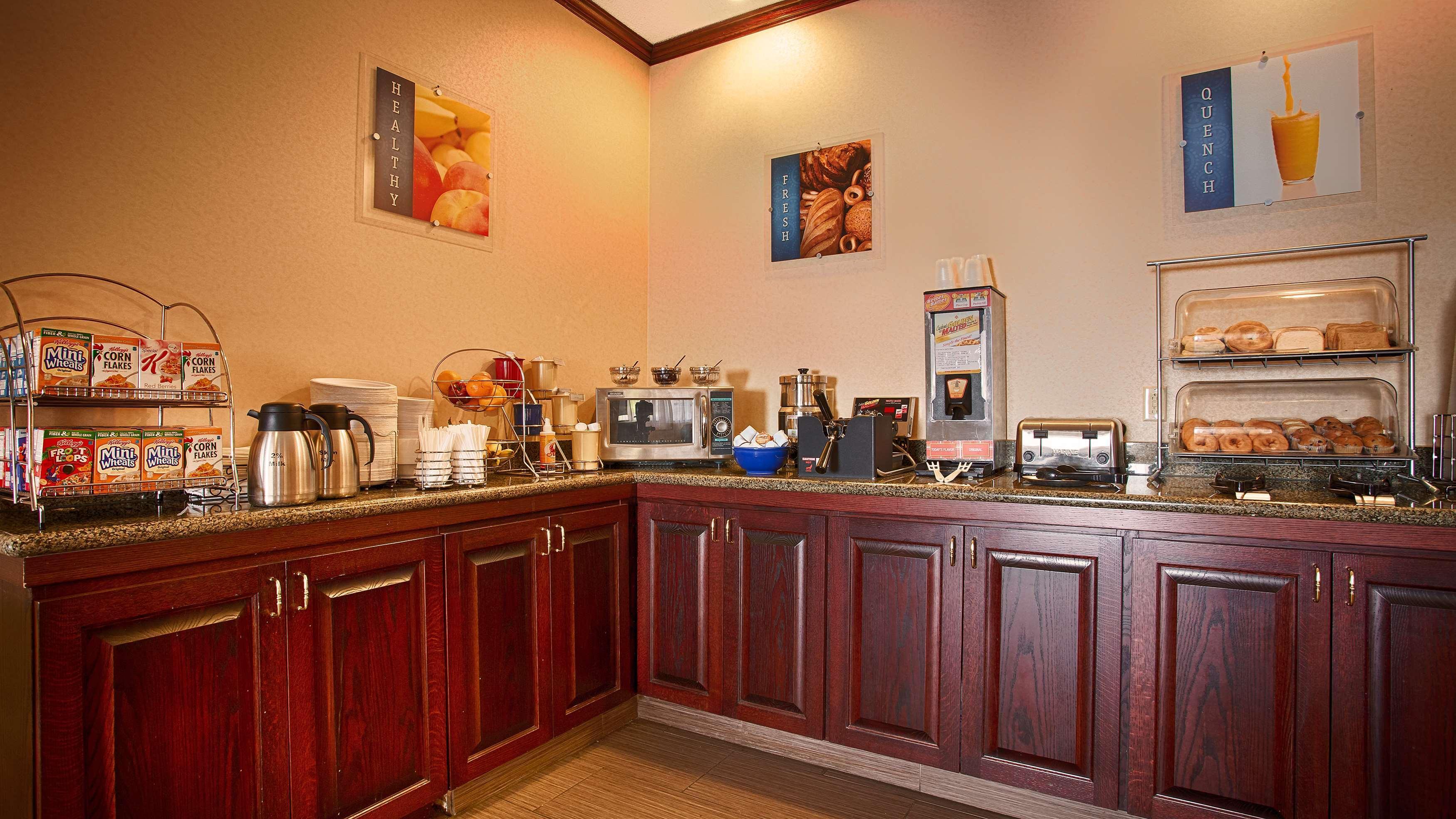 Best Western Plus Executive Inn St. Marys Экстерьер фото