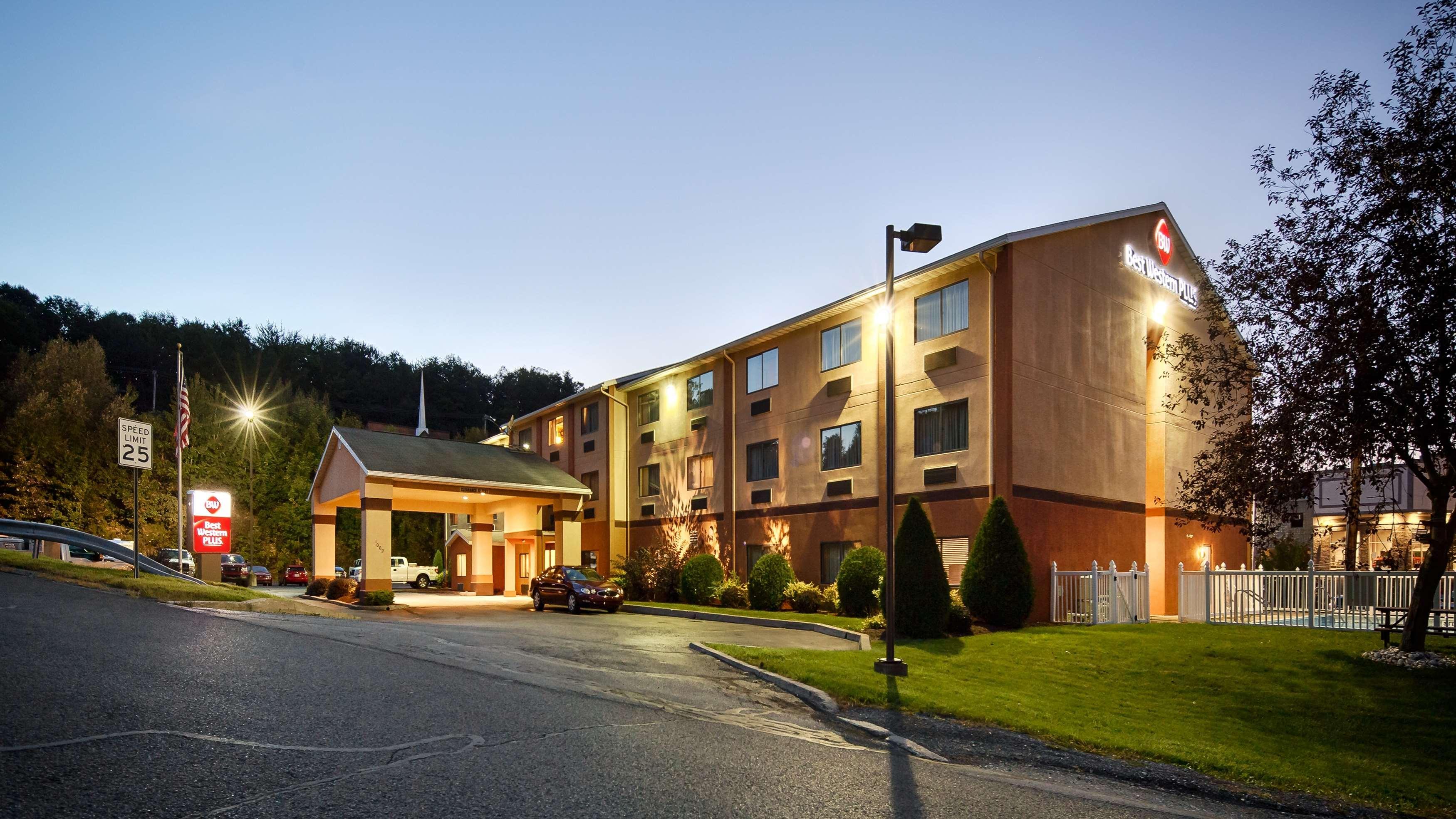 Best Western Plus Executive Inn St. Marys Экстерьер фото