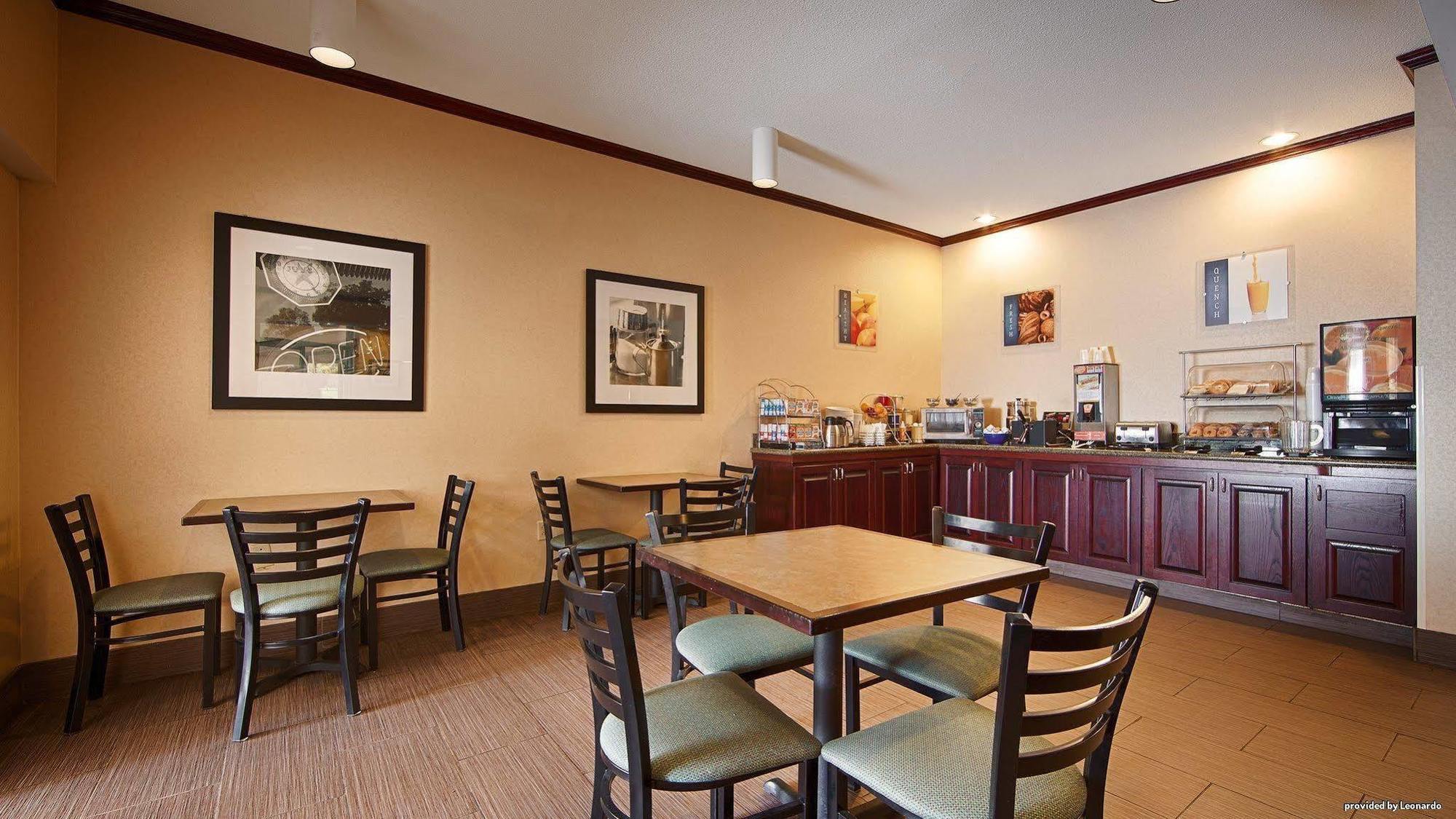 Best Western Plus Executive Inn St. Marys Экстерьер фото
